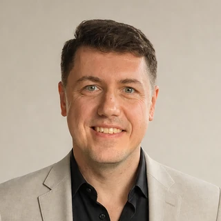 Portrait of Alex Petrochenko